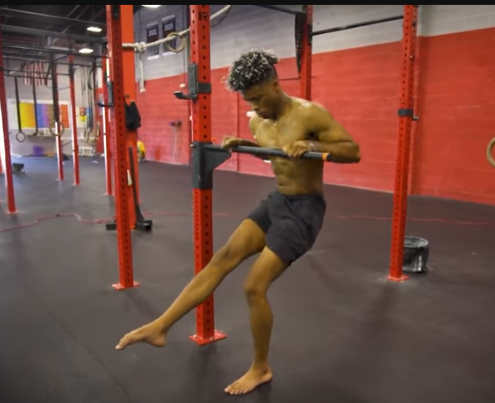 Single-Leg Assisted Bar Muscle-Up